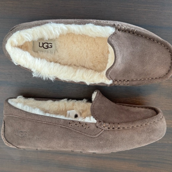 New in Box - UGG Woman’s Tan Suede Loafers - Picture 7 of 11